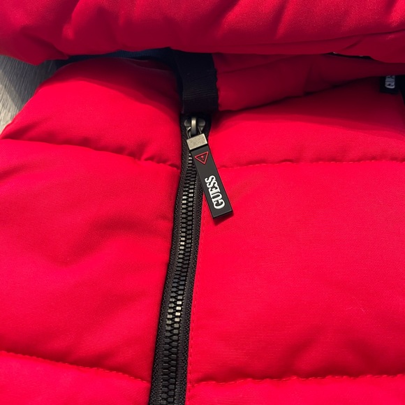 GUESS Quilted Red Jacket with Black Details - Picture 5 of 11